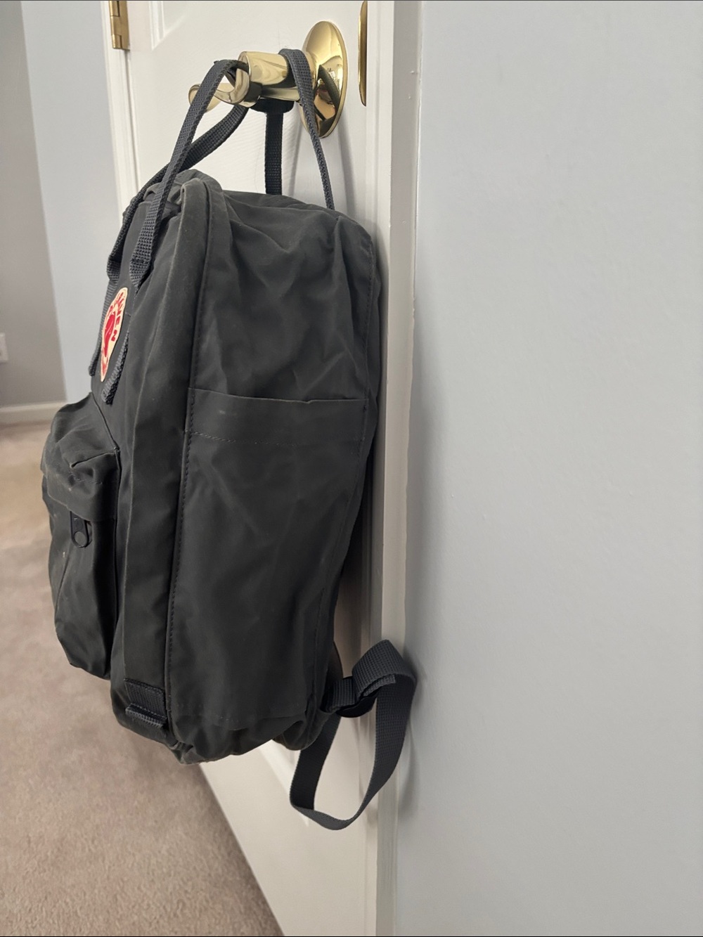 Kånken Classic Backpack - grey - Picture 3 of 7